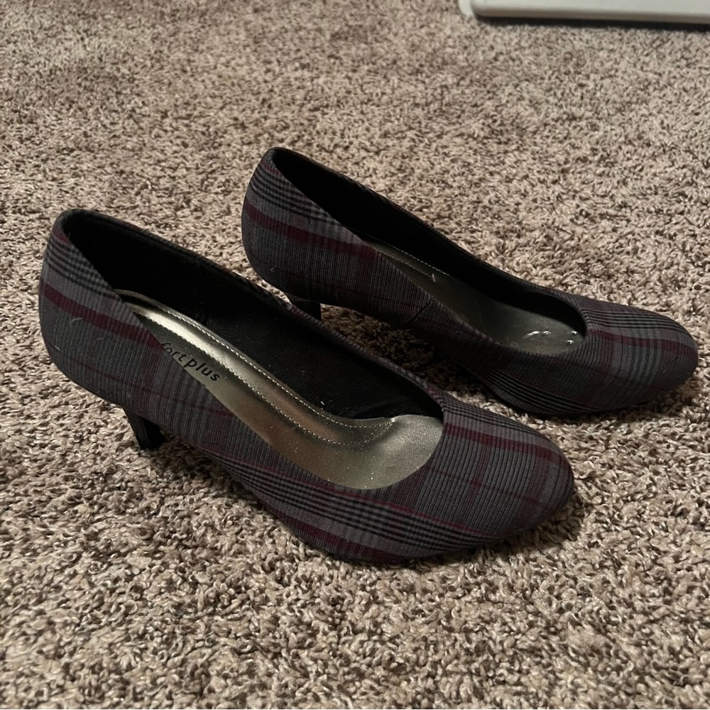 Comfort Plus by Predictions Heels Size 7M